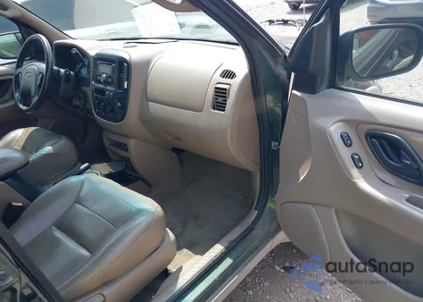 2002 Ford Escape Xlt из США, поврежденный, VIN 1FMCU03182KC00925